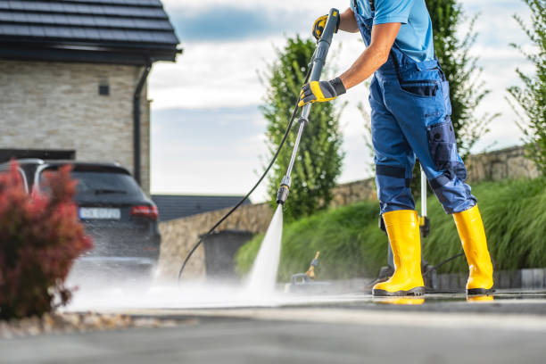 Best Garage Pressure Washing  in Essex Village, CT